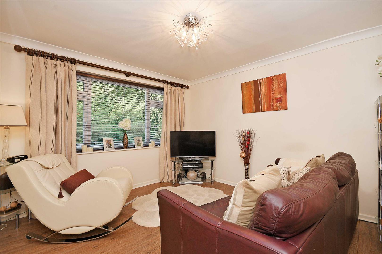 Oakdale Court