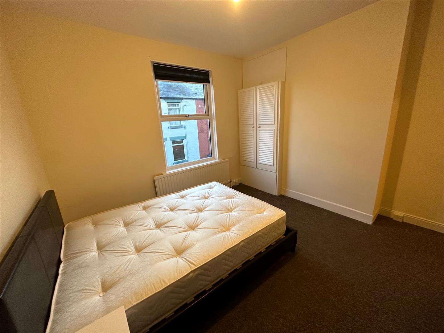 bed 2.jpg
